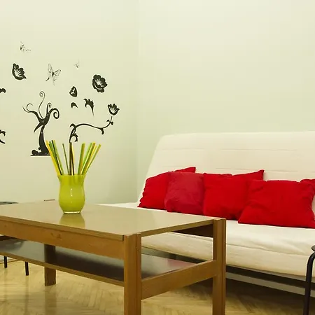Sweet Apartment *