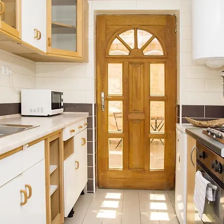 Sweet Apartment *